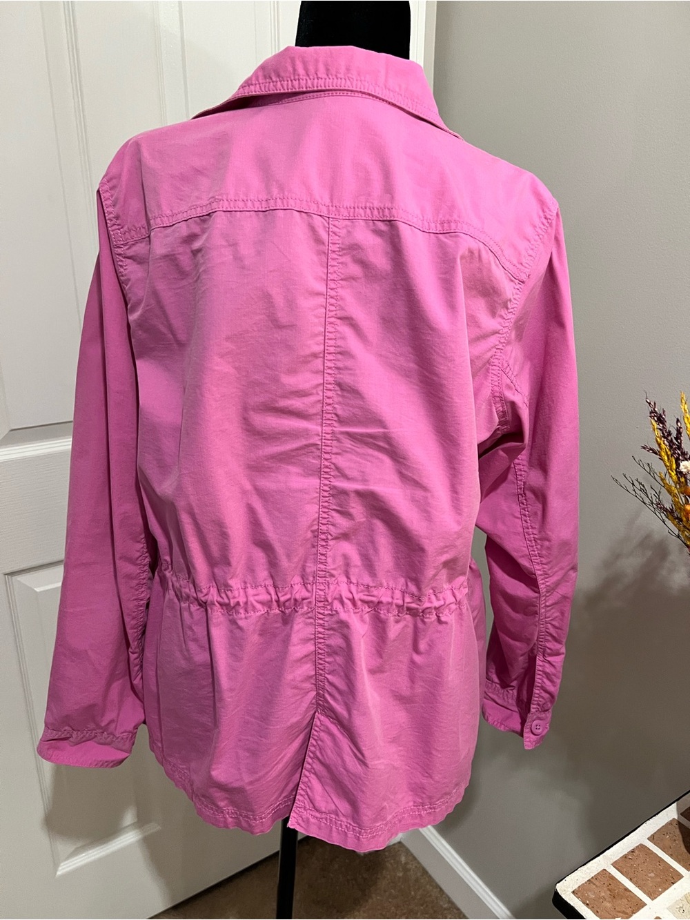 Eddie Bauer Cotton Jacket, XL, draw string  cord at waist, button closure - Picture 4 of 5